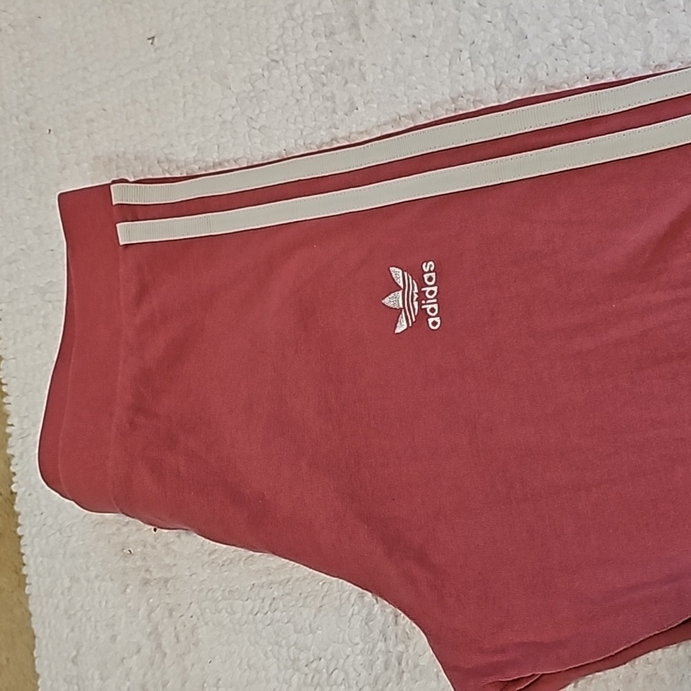 Adidas Barbie pink stretch pant womans size Small, in very pre-loved condition.